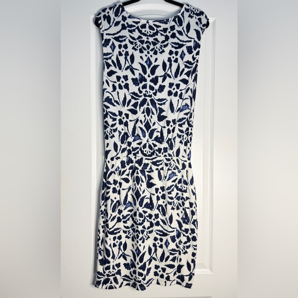 Ann Taylor Mid Dress Navy and White Floral, Size Medium - Picture 4 of 4